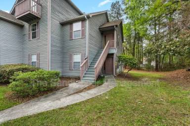 Main picture of 7955 Timbercreek Ln