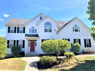 Main picture of 26 Regency Dr