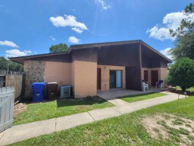 Main picture of 4116 Flying Fortress Ave