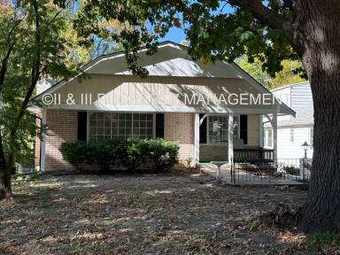 Main picture of 7912 Ward Parkway Plz