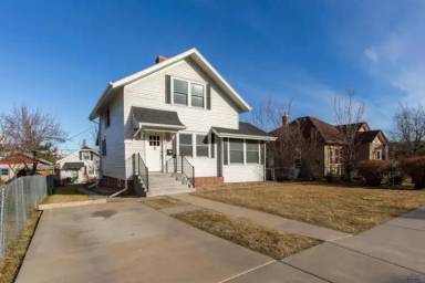 Main picture of 518 Columbus St