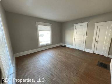Main picture of 304 Washington St
