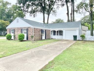 Main picture of 701 Essex Park Dr