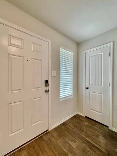 Main picture of 137 Roanwood Dr