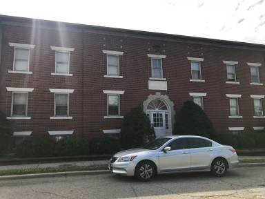 Main picture of 920 Columbia Ave