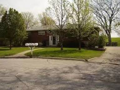 Main picture of 1504 Parkade Blvd
