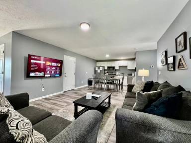 Main picture of 160 Overbrook Dr
