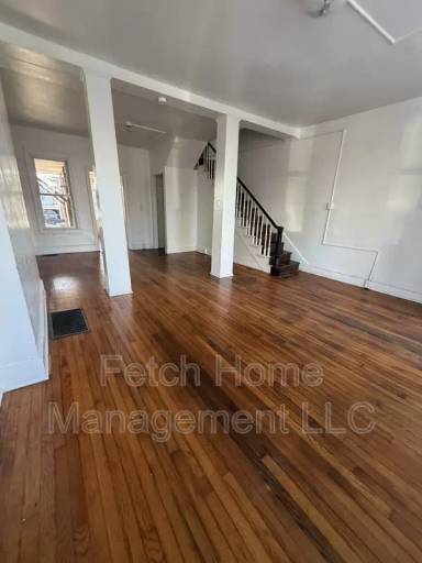Main picture of 34 N Franklin St