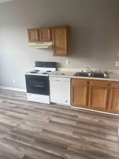 Main picture of 110 S Webster Ave