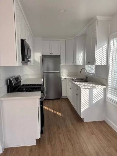 Main picture of 7902 Milton Ave