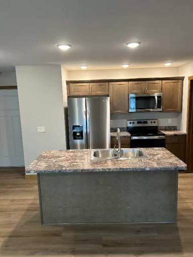 Main picture of 1731 W 5th St