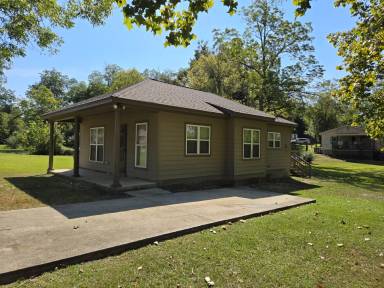 Main picture of 149 8th St