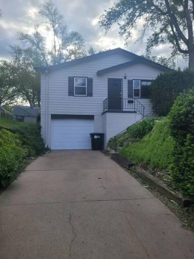 Main picture of 5747 N 34th St