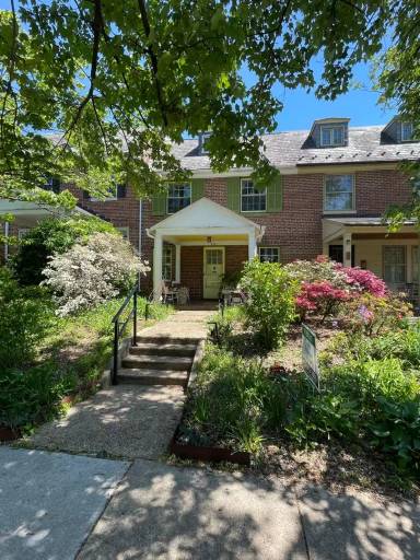 Main picture of 3421 University Pl
