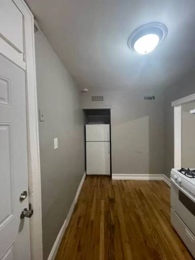 Main picture of 1418 W 82nd St
