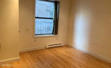 Main picture of 965 Amsterdam Ave