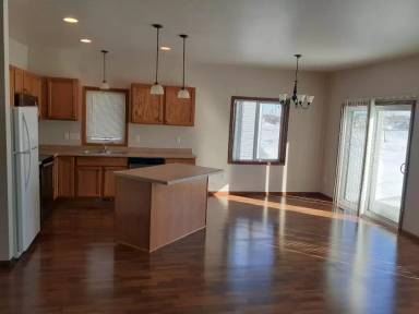 Main picture of 4378 Estate Dr S