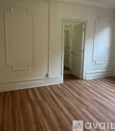 Main picture of 2673 Kennedy Blvd