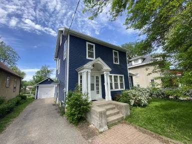 Main picture of 1221 E Center St