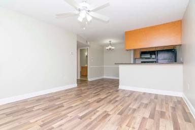 Main picture of 202 Lake Parsons Grn