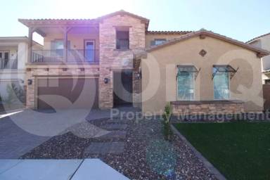 Main picture of 3321 E Cashman Dr