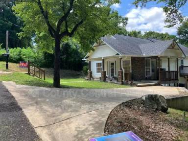 Main picture of 904 47th Way S