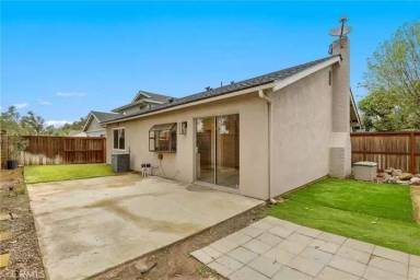 Main picture of 27232 Eastridge Dr