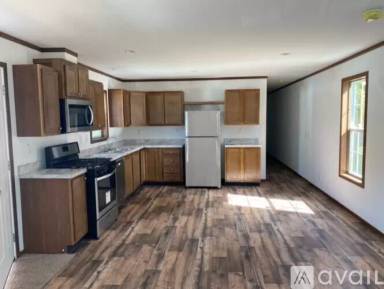 Main picture of 817 S Main Ave