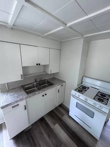 Main picture of 169 N Union St