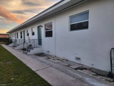Main picture of 2835 NW 22nd Ave