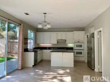 Main picture of 1935 Oxford Ct