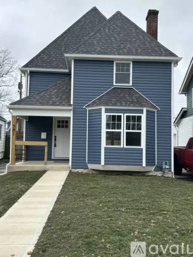 Main picture of 581 Clark Ave