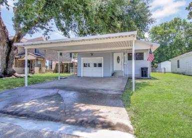 Main picture of 1105 West Dr