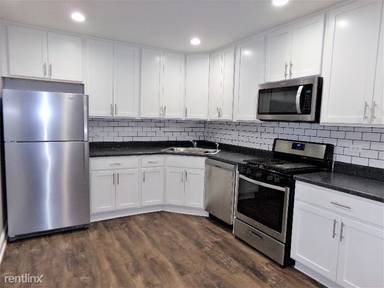 Main picture of 4506 N Sheridan Rd