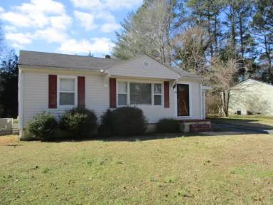 Main picture of 204 S Circle Dr