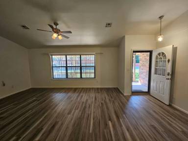 Main picture of 804 N 6th Ave
