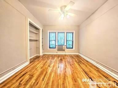 Main picture of 837 W Wolfram Apartments