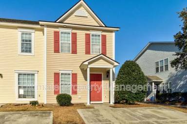 Main picture of 719 Sunseeker Dr