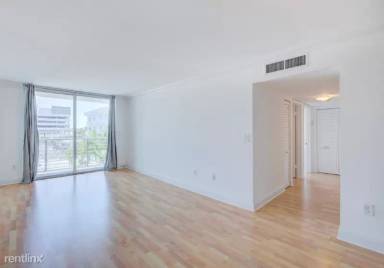 Main picture of 1605 Bay Rd