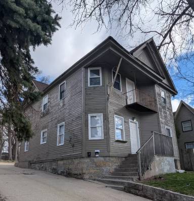 Main picture of 1706 Charles St