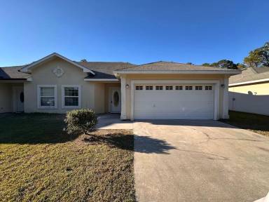 Main picture of 111 Magnolia Ct