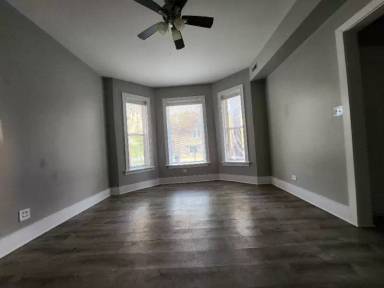 Main picture of 6502 S Rhodes Ave