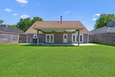 Main picture of 9414 Twilight Moon Dr