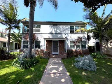 Main picture of 5117 E The Toledo