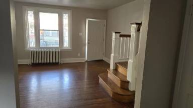 Main picture of 5838 Carpenter St