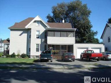 Main picture of 17 Reynolds Ave