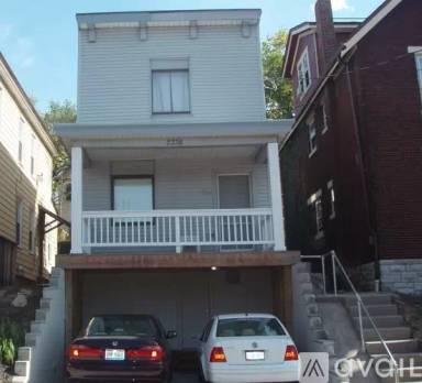 Main picture of 2338 Flora St