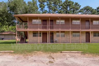 Main picture of 120 McAdams Ln