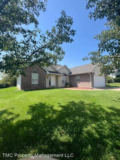 Main picture of 5902 Redwing Dr