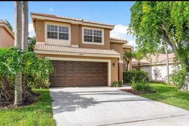 Main picture of 10934 Crescendo Cir